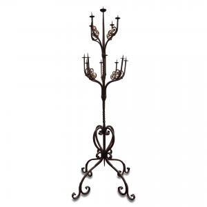 Candelabro in ferro battuto. Epoca 1800.